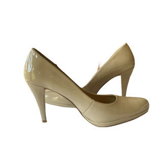 Ellen Tracy nude patent leather pumps sz 9.5